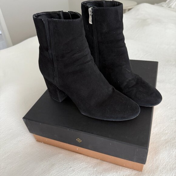 Halogen "Abbi" Block Heel Black Suede Ankle Booties - Picture 4 of 6